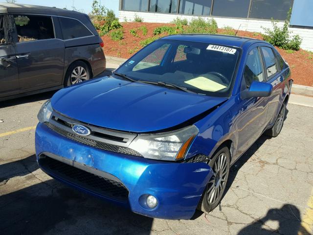 1FAHP3GN3AW289672 - 2010 FORD FOCUS SES BLUE photo 2