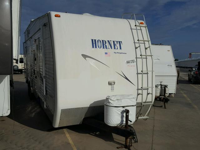 4YDT29F294E310853 - 2004 KEYSTONE HORNET WHITE photo 1