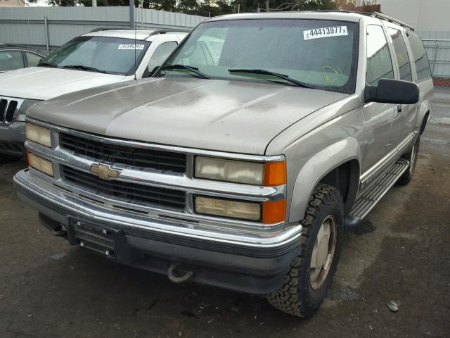 3GNFK16R7XG232320 - 1999 CHEVROLET SUBURBAN K BEIGE photo 2