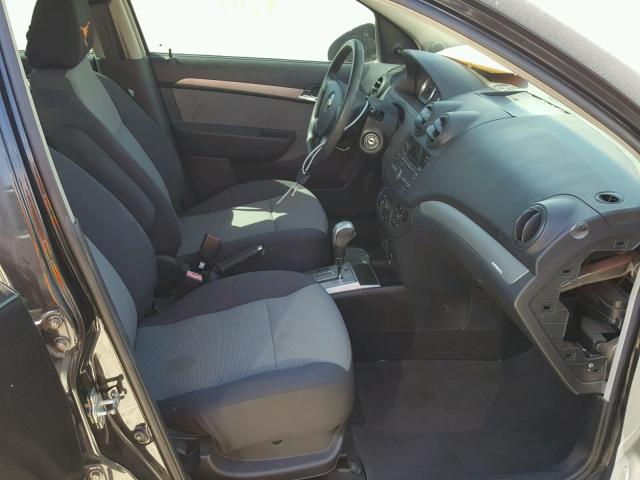 KL1TD66E29B380670 - 2009 CHEVROLET AVEO LS BLACK photo 5