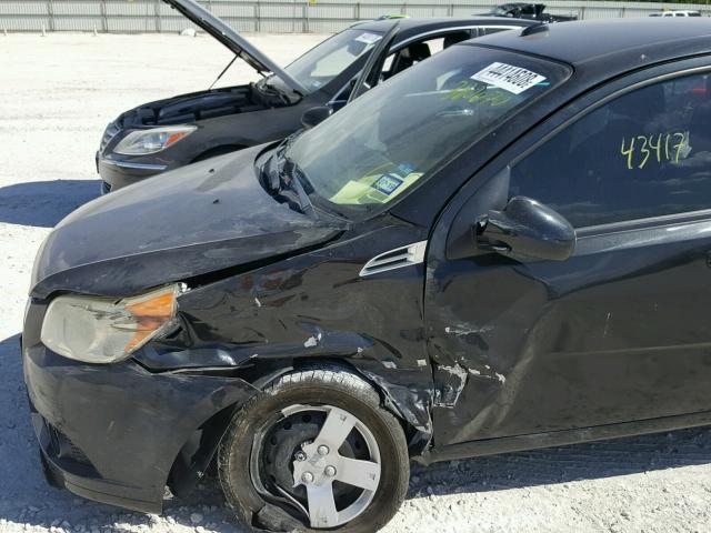 KL1TD66E29B380670 - 2009 CHEVROLET AVEO LS BLACK photo 9