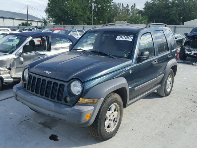 1J4GL48K85W636179 - 2005 JEEP LIBERTY SP GREEN photo 2