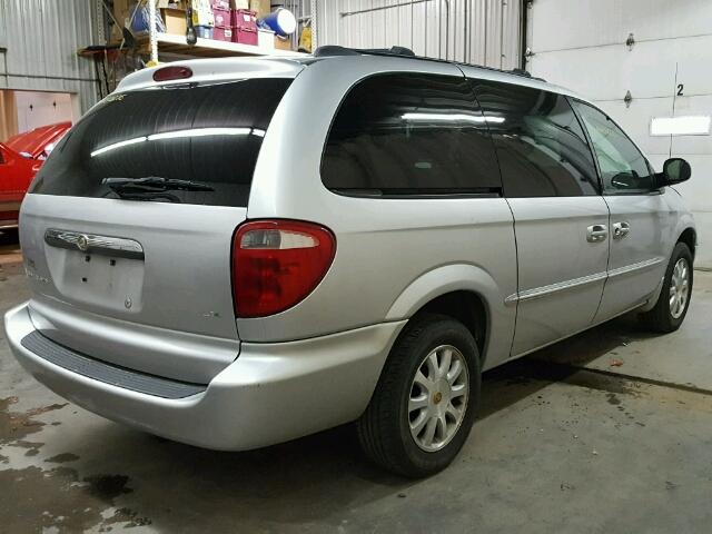 2C4GP44322R788780 - 2002 CHRYSLER TOWN & COU GRAY photo 4