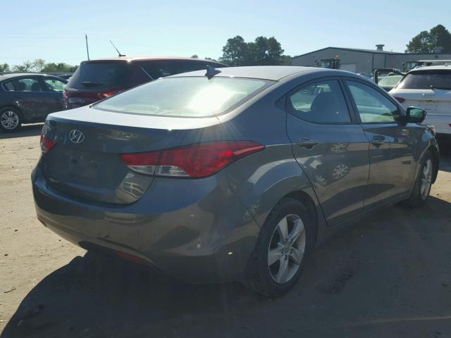 5NPDH4AE8DH397090 - 2013 HYUNDAI ELANTRA GL GRAY photo 4