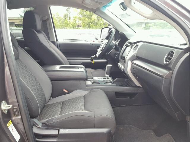 5TFRY5F16EX150559 - 2014 TOYOTA TUNDRA DOU GRAY photo 5