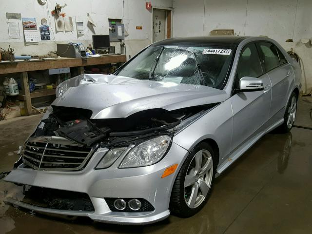 WDDHF8HB2AA109101 - 2010 MERCEDES-BENZ E 350 4MAT SILVER photo 2