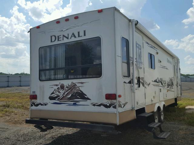 47CTD1R297P618123 - 2007 DUTC DENALI WHITE photo 4