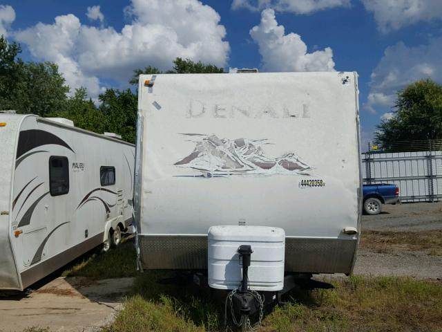 47CTD1R297P618123 - 2007 DUTC DENALI WHITE photo 9