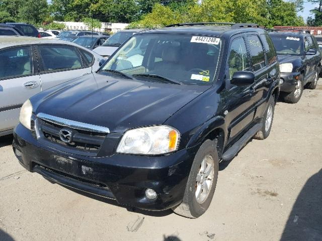 4F2CZ96185KM50501 - 2005 MAZDA TRIBUTE S BLACK photo 2