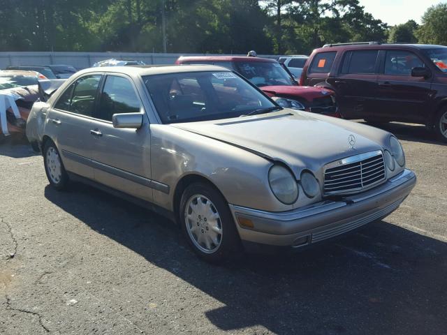 WDBJF55F7VA398661 - 1997 MERCEDES-BENZ E 320 TAN photo 1