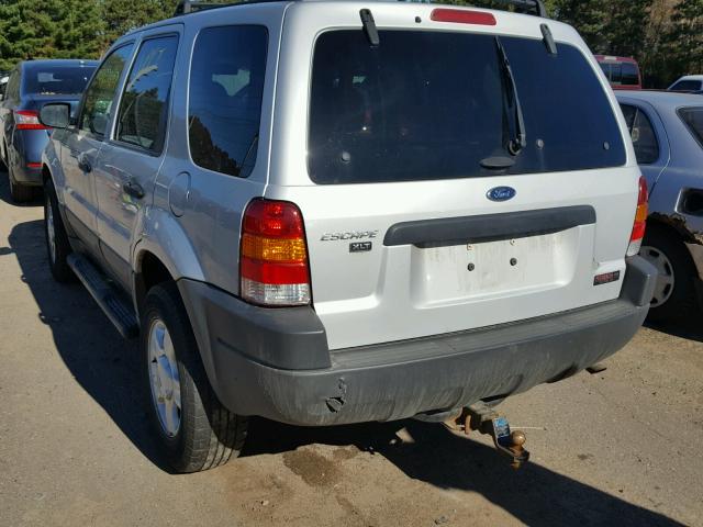 1FMYU93113KB58724 - 2003 FORD ESCAPE XLT SILVER photo 3