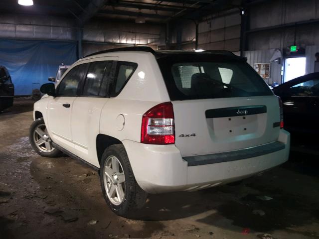 1J8FF47W28D705809 - 2008 JEEP COMPASS SP WHITE photo 3