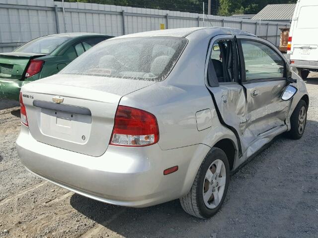 KL1TD52695B459790 - 2005 CHEVROLET AVEO BASE Srebrny zdjęcie 4