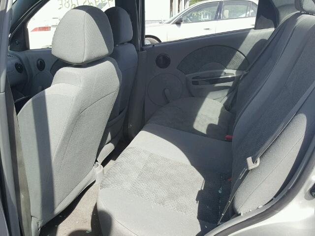 KL1TD52695B459790 - 2005 CHEVROLET AVEO BASE Srebrny zdjęcie 6