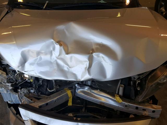 JTKJF5C74B3002952 - 2011 TOYOTA SCION TC 银色 照片 7