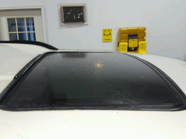 1J8HG48P37C586590 - 2007 JEEP COMMANDER WHITE photo 10