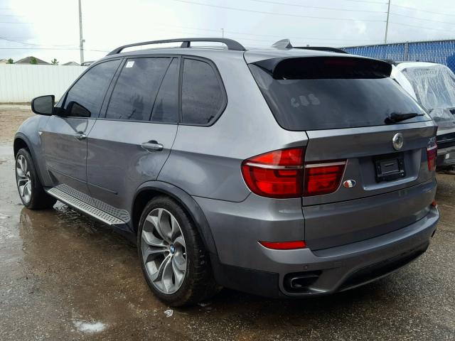 5UXZV8C58BL418904 - 2011 BMW X5 XDRIVE5 ნაცრისფერი ფოტო 3