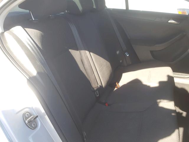 3VW2K7AJ5CM353335 - 2012 VOLKSWAGEN JETTA BASE Արծաթագույն լուսանկար 6
