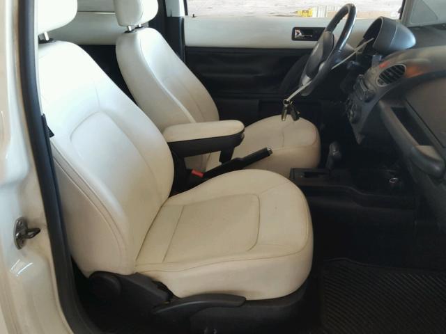 3VWFW31C28M515204 - 2008 VOLKSWAGEN NEW BEETLE 白色 照片 5