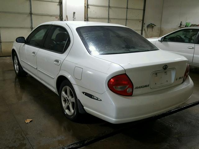 JN1CA31D81T812355 - 2001 NISSAN MAXIMA GXE WHITE photo 3