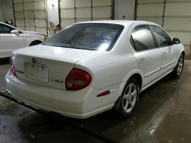 JN1CA31D81T812355 - 2001 NISSAN MAXIMA GXE WHITE photo 4