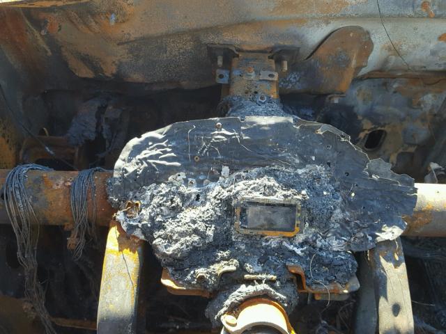 5XYKT3A60CG304772 - 2012 KIA SORENTO BA BURN photo 8