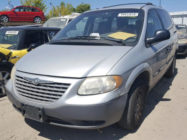 1C4GJ25332B504771 - 2002 CHRYSLER VOYAGER SILVER photo 2