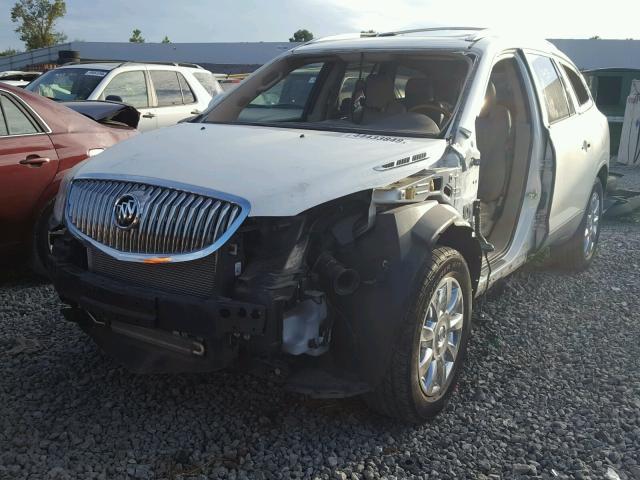 5GAKRBED3BJ133999 - 2011 BUICK ENCLAVE CX WHITE photo 2