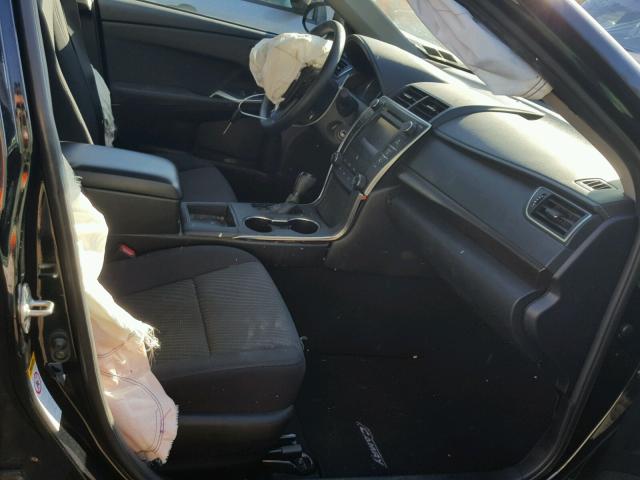 4T4BF1FK0GR528938 - 2016 TOYOTA CAMRY LE შავი ფოტო 5