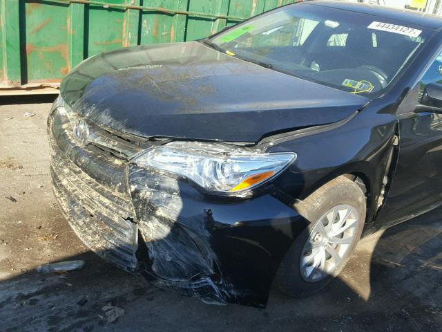 4T4BF1FK0GR528938 - 2016 TOYOTA CAMRY LE შავი ფოტო 9