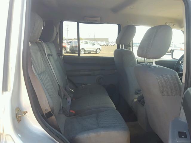 1J8HH48K26C195981 - 2006 JEEP COMMANDER SILVER photo 6