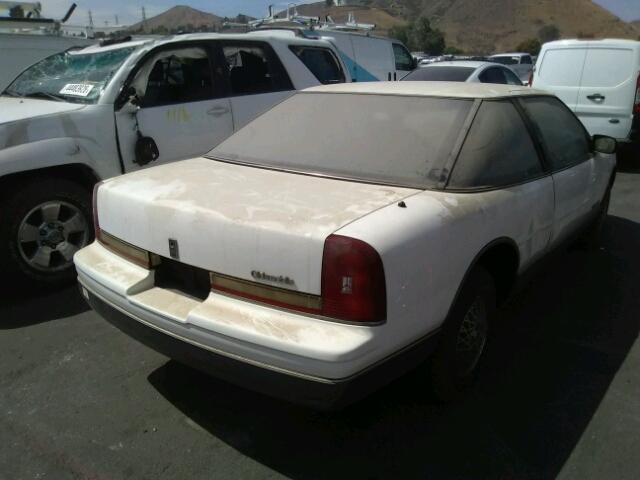 1G3WS14W1JD330653 - 1988 OLDSMOBILE CUTLASS SU WHITE photo 4