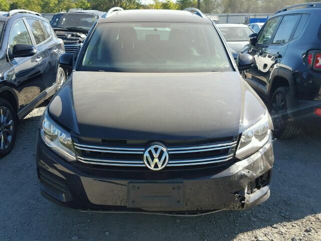 WVGSV7AX9HW509524 - 2017 VOLKSWAGEN TIGUAN BLACK photo 9