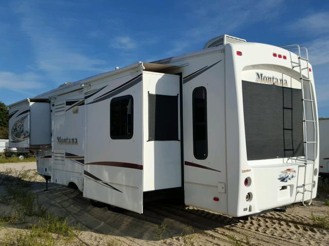 4YDF34025C4700438 - 2012 KEYSTONE TRAILER WHITE photo 3