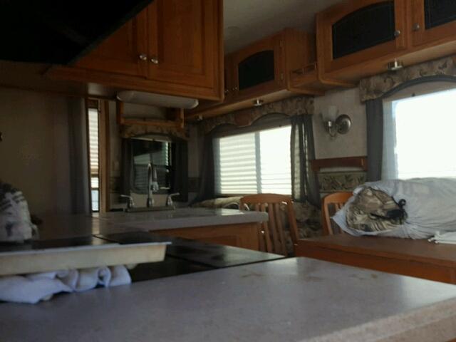 5SFGF30226E001000 - 2006 HEART LAND BIGHORN WHITE photo 5