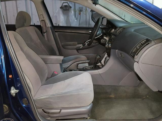 1HGCM56324A122005 - 2004 HONDA ACCORD BLUE photo 5