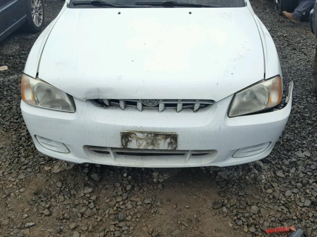 KMHCG45C42U344196 - 2002 HYUNDAI ACCENT WHITE photo 7