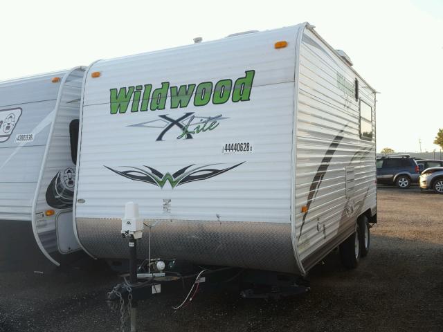 4X4TWTT21CR341914 - 2012 WILDWOOD WILDWOOD X WHITE photo 2