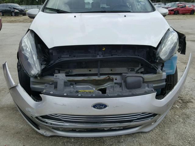 3FADP4EJ0EM121949 - 2014 FORD FIESTA SE SILVER photo 9