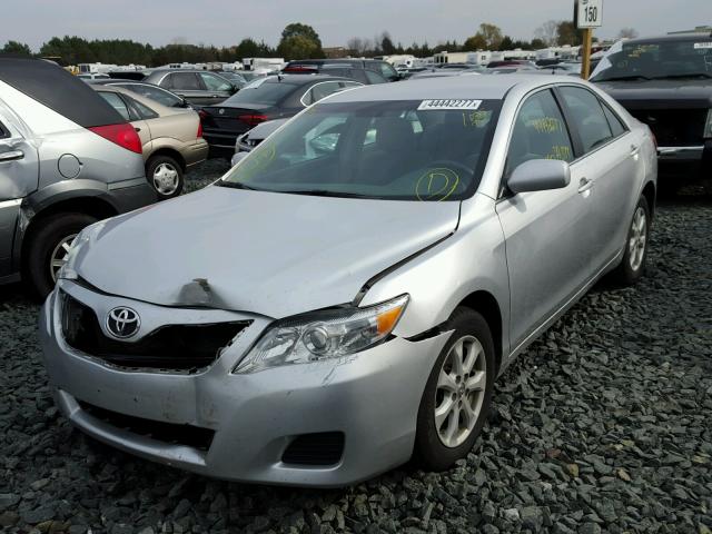 4T4BF3EK6BR201059 - 2011 TOYOTA CAMRY GRAY photo 2