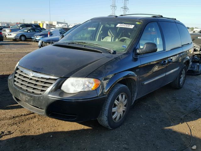 2A4GP54L67R288936 - 2007 CHRYSLER TOWN & COU BLACK photo 2