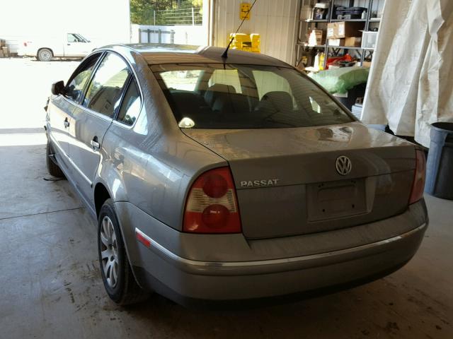 WVWPD63B83E377685 - 2003 VOLKSWAGEN PASSAT GLS SILVER photo 3