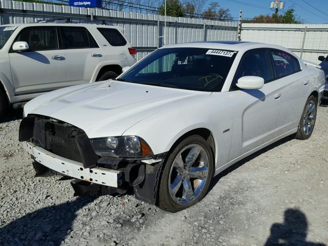 2C3CDXCT8DH502373 - 2013 DODGE CHARGER R/ WHITE photo 2