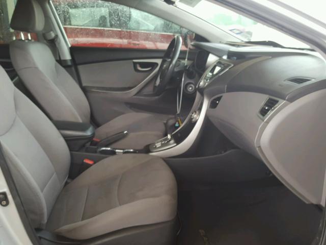 KMHDH4AE4CU272278 - 2012 HYUNDAI ELANTRA GL SILVER photo 5