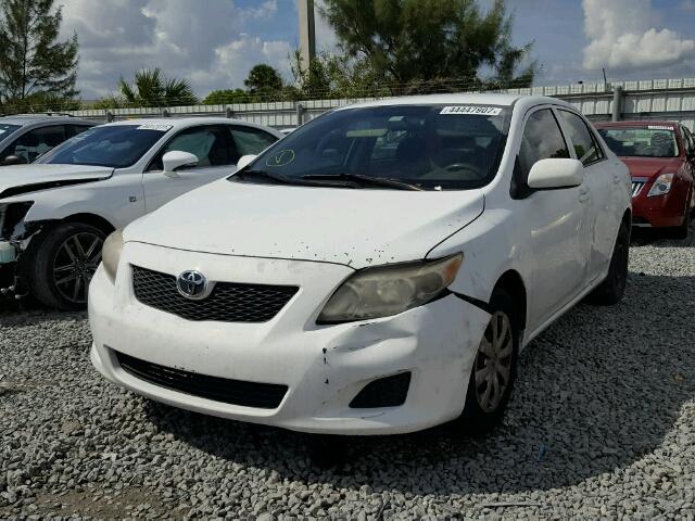 1NXBU4EE6AZ251930 - 2010 TOYOTA COROLLA WHITE photo 2