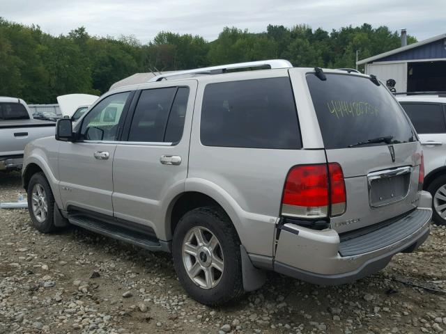 5LMEU88H54ZJ31714 - 2004 LINCOLN AVIATOR 银色 照片 3