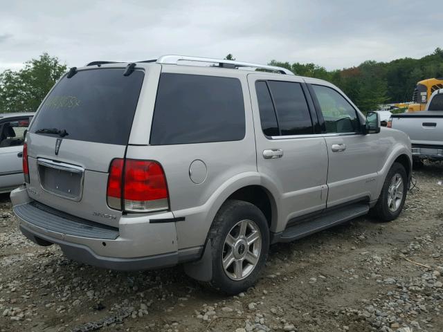 5LMEU88H54ZJ31714 - 2004 LINCOLN AVIATOR 银色 照片 4