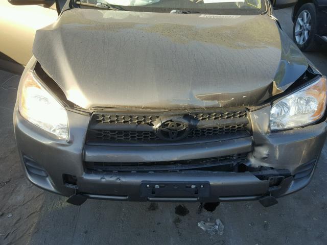 2T3BF4DV2CW202214 - 2012 TOYOTA RAV4 GRAY photo 7