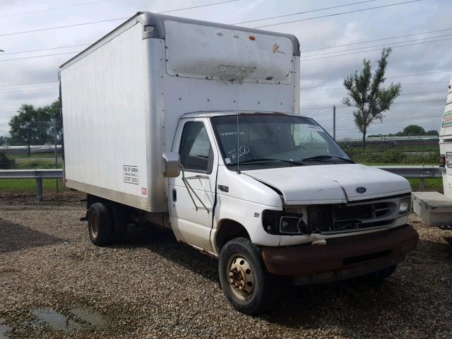 1FDXE45S62HA24093 - 2002 FORD E450 WHITE photo 1