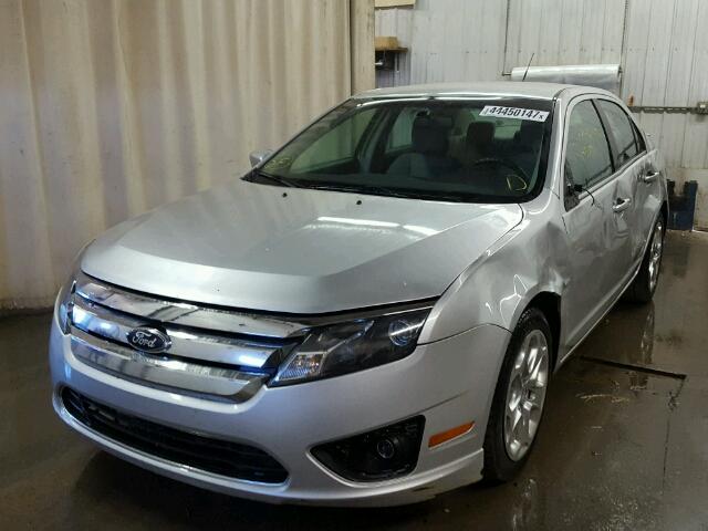 3FAHP0HA7AR253951 - 2010 FORD FUSION SILVER photo 2